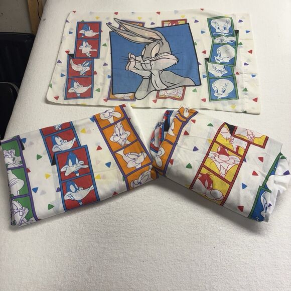 Vintage VTG Looney Tunes Twin Size Flat, Fitted Sheet And Pillow Case 1993 - Picture 1 of 5